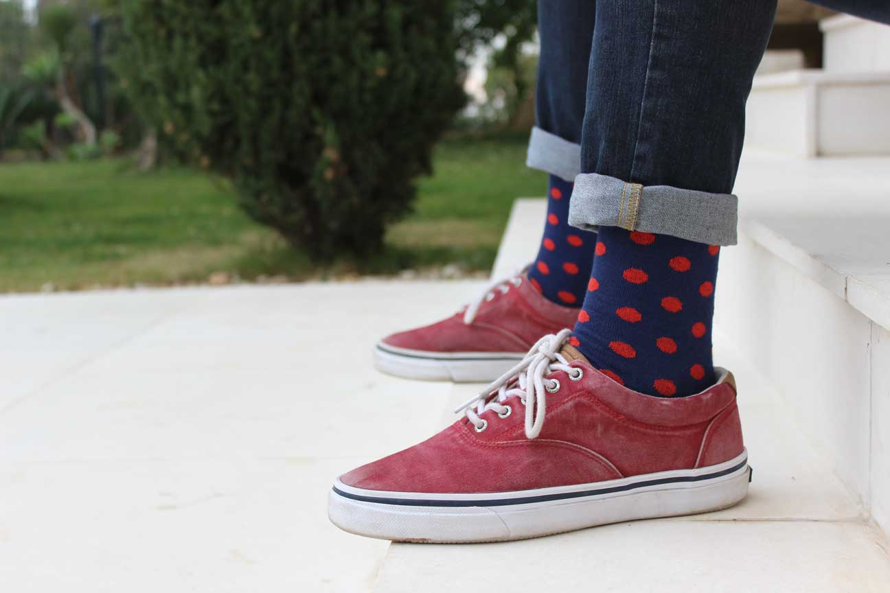 HOW TO PICK SHOES FOR YOUR OUTFIT: MATCHING COLOR AND STYLE